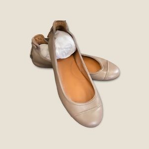 Calvin Klein Taupe leather flats 9M